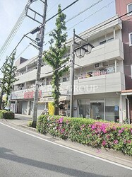 いずみマンションの物件外観写真